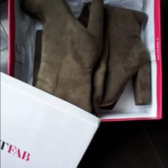 Brand new in box High Heel boots - Picture 3 of 4